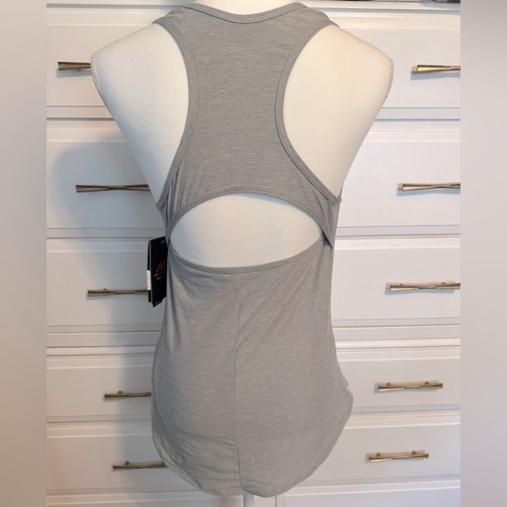 NWT New Balance Women’s Perfect Athletic Tank in Gray - Size M